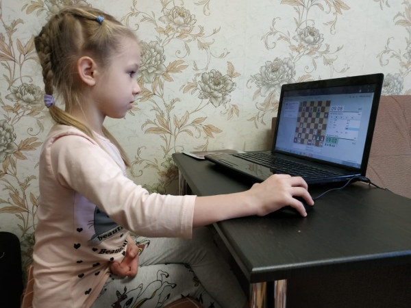 Онлайн турнир по шахматам, посвященный Дню матери
